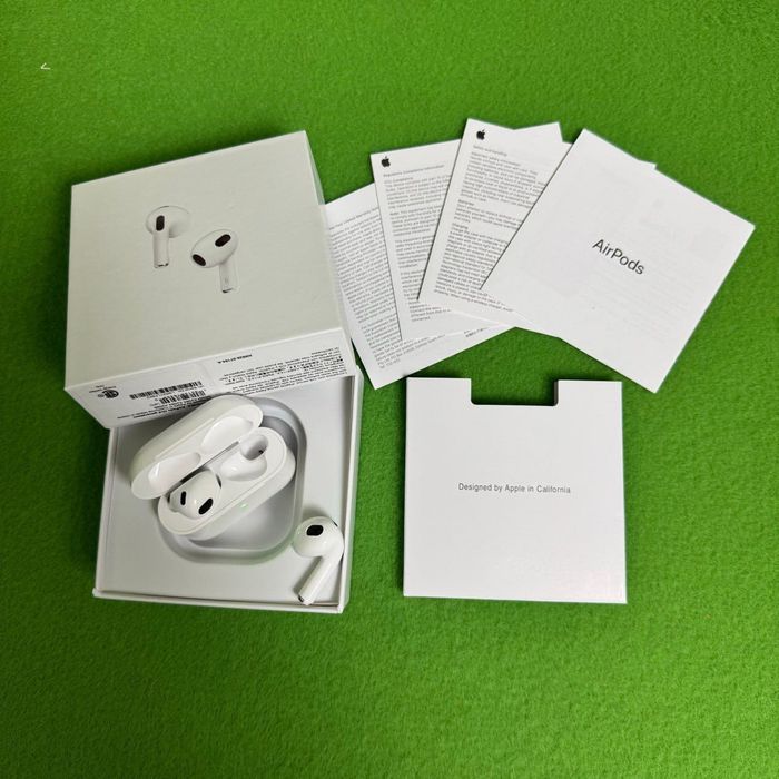 Слушалки Apple AirPods 3