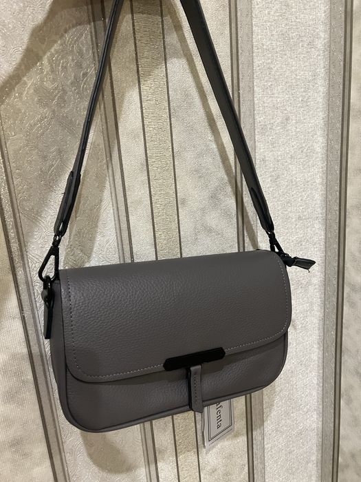 Продаю женскую сумку