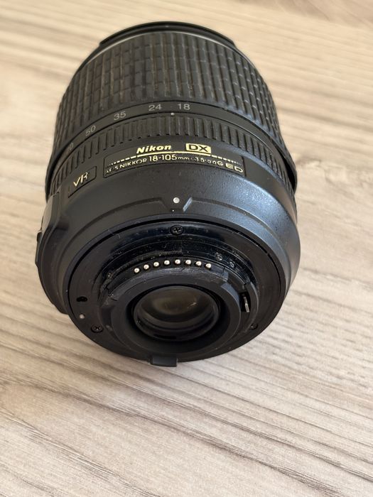 сломанный обьектив nikon D90