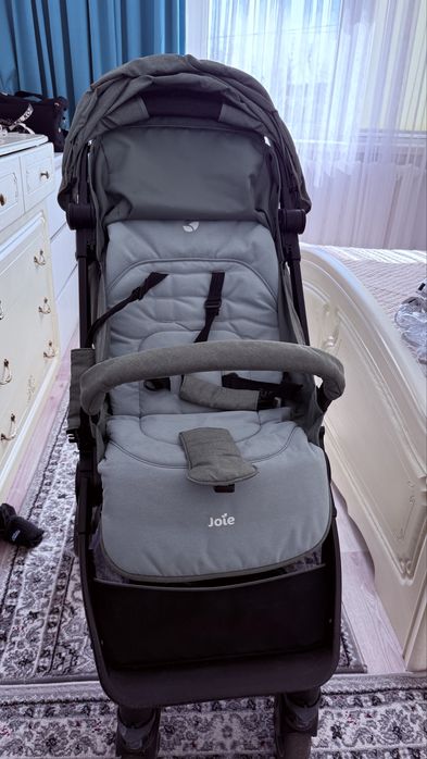Продам коляску Joie pact