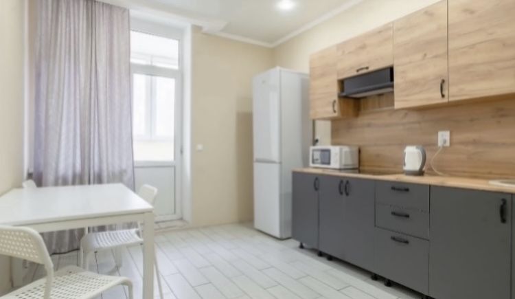 Квартира посуточно и ночь Республики 5