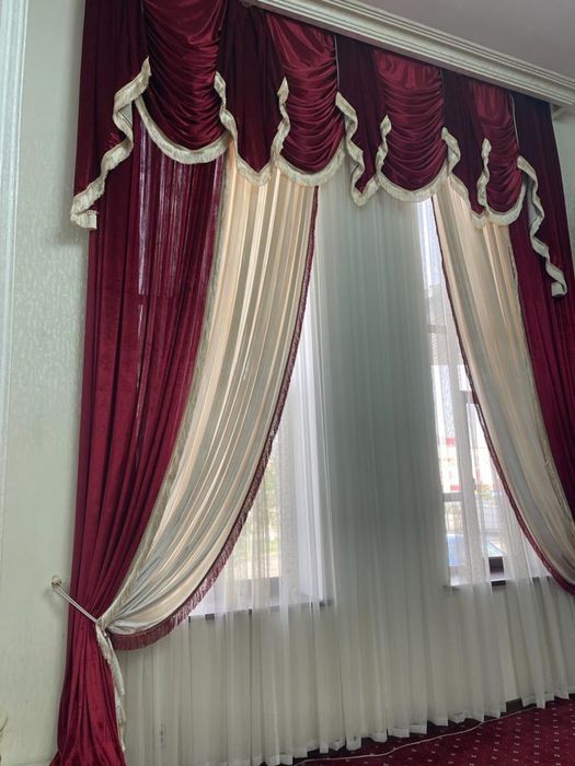 Продам шторы- 200мын Ин