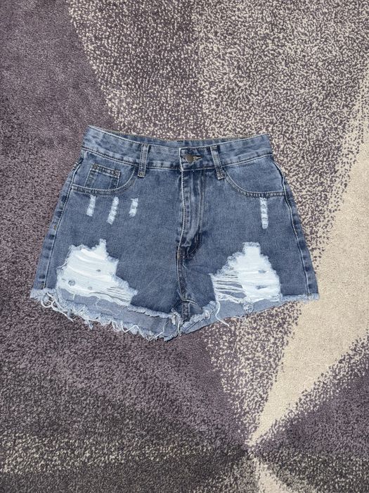 Чисто нови къси дънки