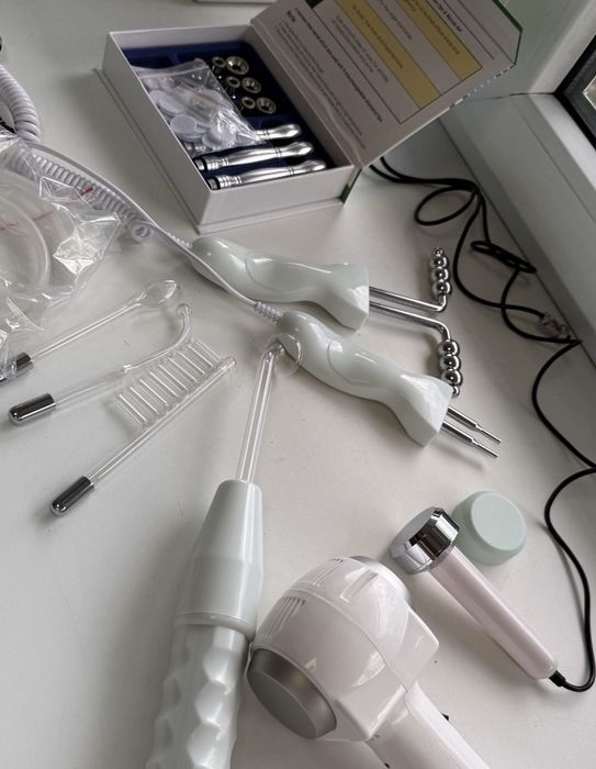 Косметологический аппарат Oval 7-в-1