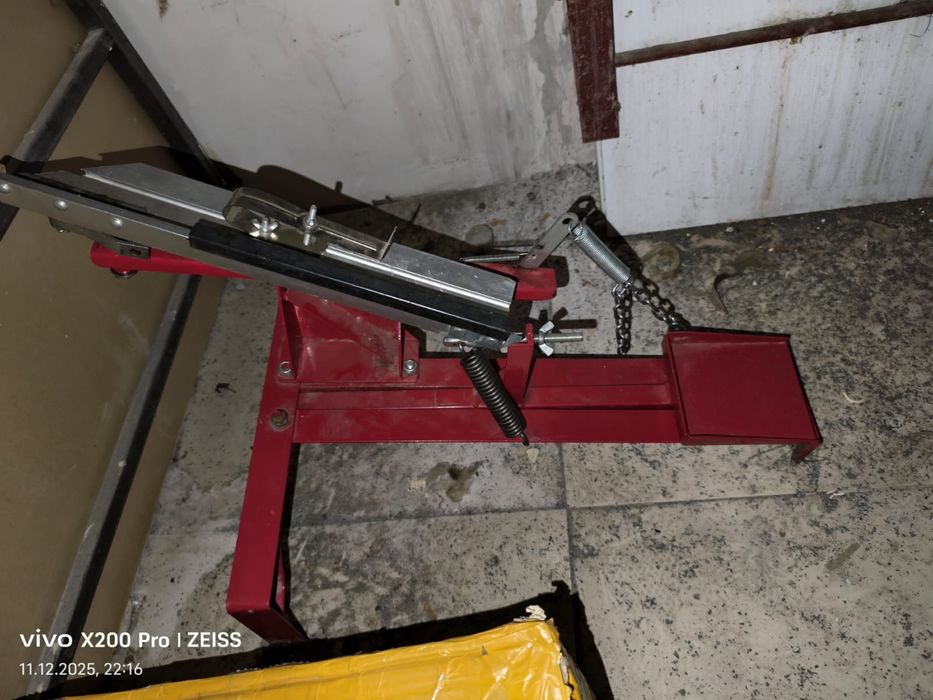 Метатель тарелок