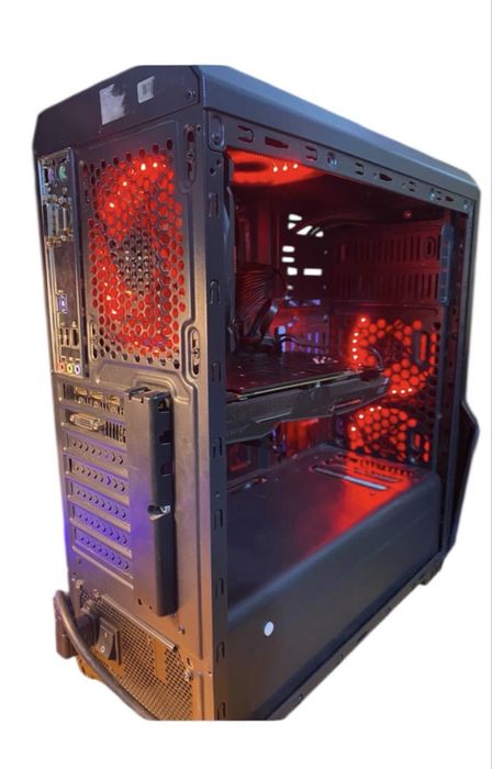 Pc Gaming( i7-9700F + GTX 1070 Ti + 24GB Ram )