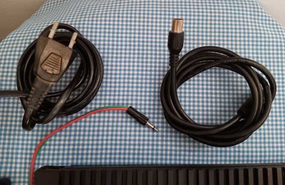 Calculator Cip 03, Romanesc,vechi  de colecție, Produs de Electronica
