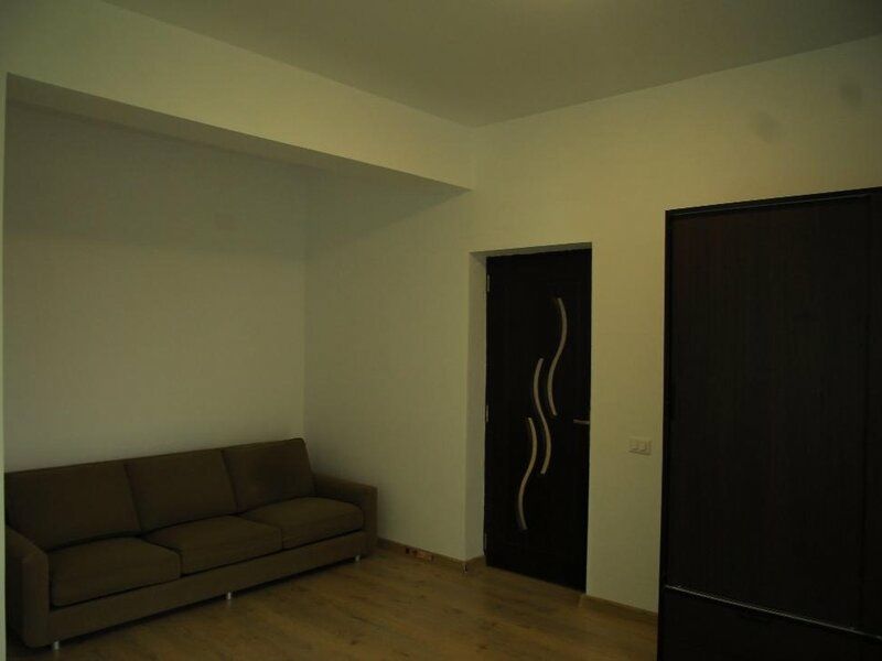 Cornetu vila tip duplex (3 camere+living+ bucatarie+ 2 bai+terasa)