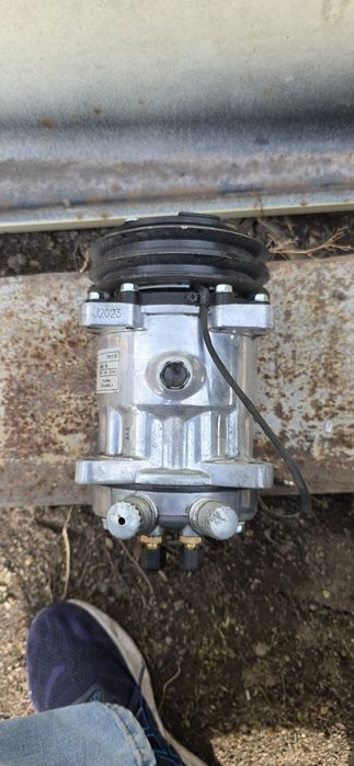 Компрессор кондиционера 7H15