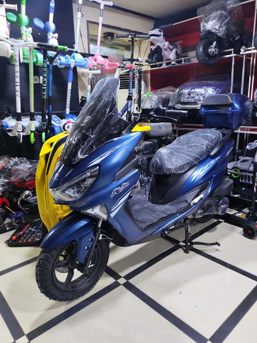 Скутер 150 куб. См, Бензиновый Обмен - Рассрочка - Кредит