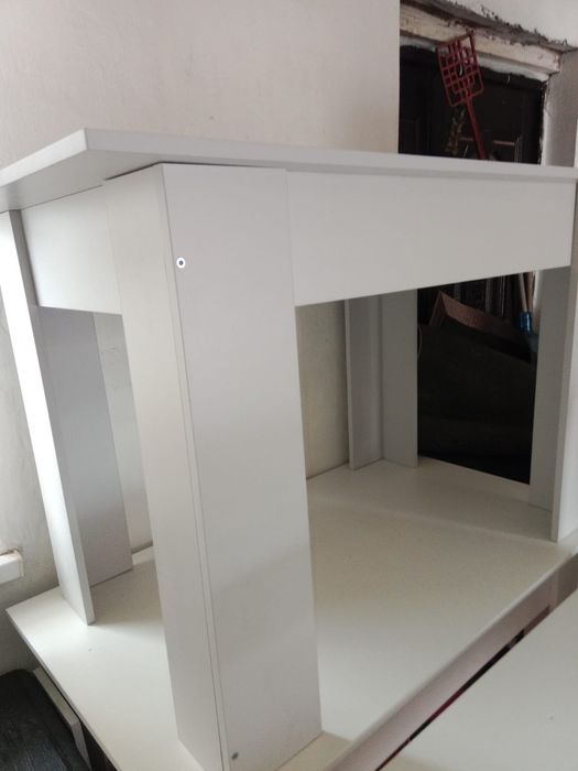 Столы новые кухонные