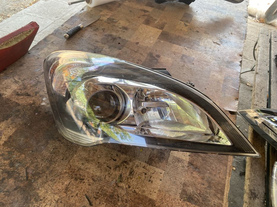 Десен фар за киа сийд