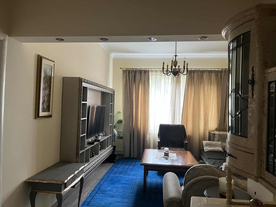 Дава се под наем Тристаен апартамент в София, Център - 130 кв.м за 1295.4 € - Снимка #8