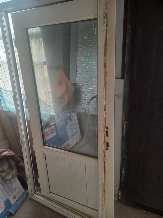 Пластик Есік продам