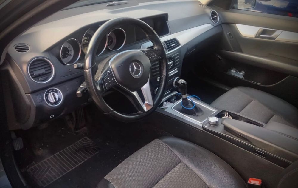 Mercedes-Benz C220 CDI (W204) – 170 CP – Întreținută și Gata de Drum