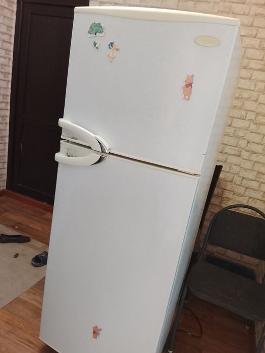 Холодильник сатылады