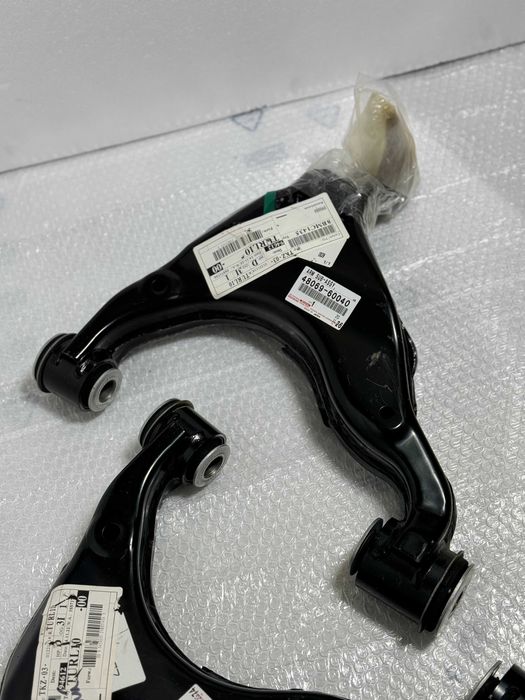 Оригинальные рычаги для Toyota