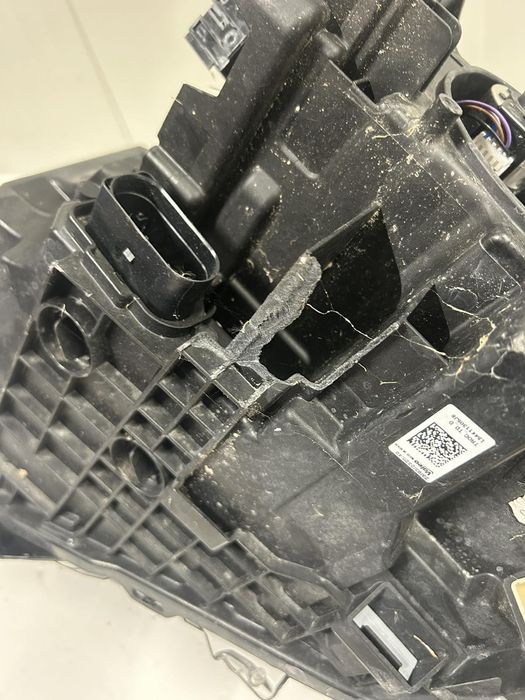 Десен фар за Volkswagen T-ROC Led Matrix 2023 -СЪС ЗАБЕЛЕЖКИ