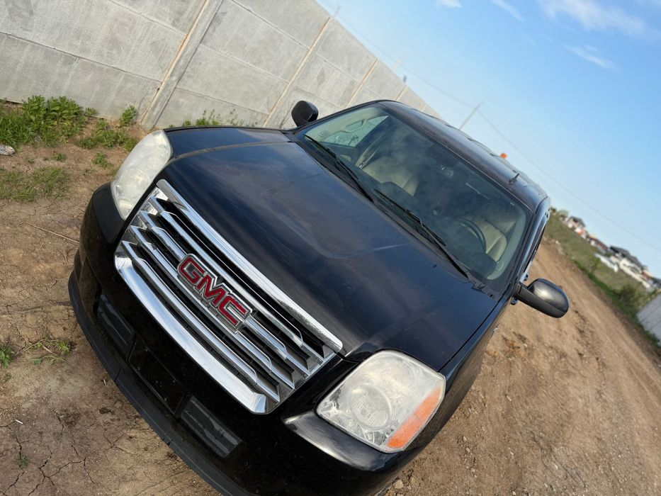 GMC Yukon benzina-hibrid, 8 locuri stare foarte buna