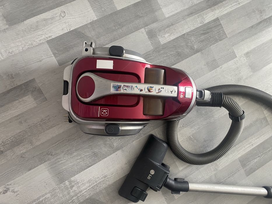 Пылесос LG , супермощный , СРОЧНО!