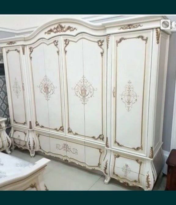 Kitayskiy mebel sotiladi