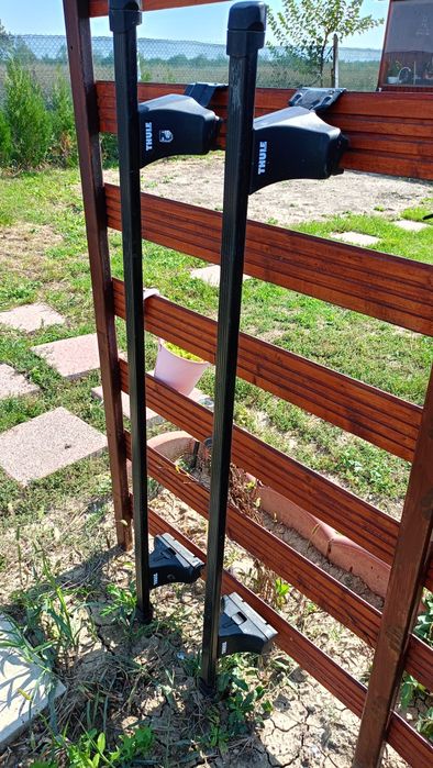 Vând bare portbagaj Thule