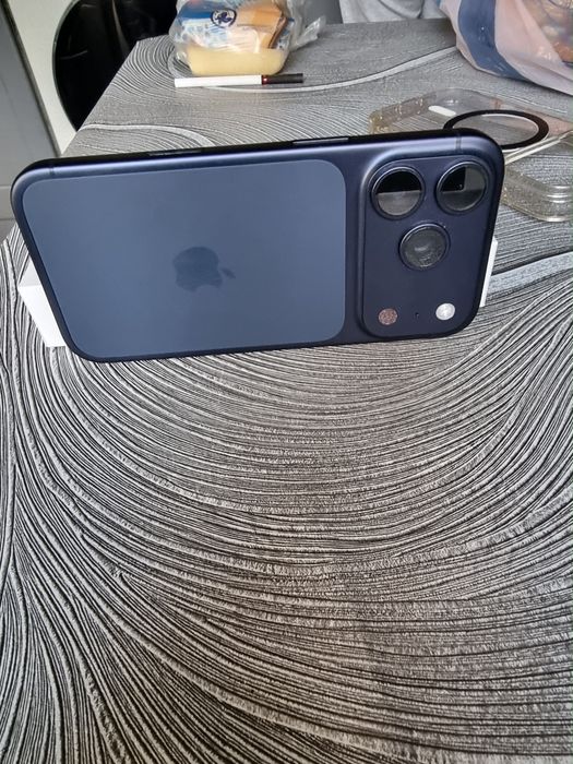 Iphone 17pro 256GB с гаранция