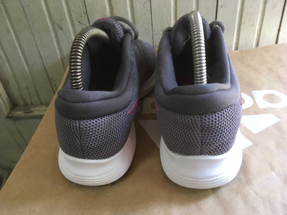 ''Nike Revolution 4''оригинални маратонки 39 номер
