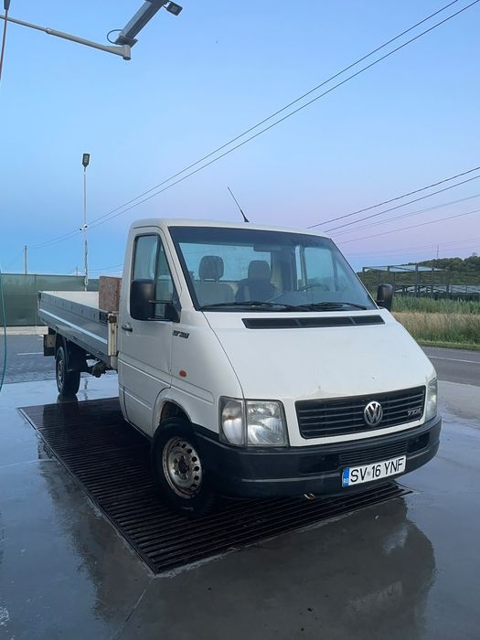 Vând volzvagen elte motor 2.5  an 2006 actele an regulă