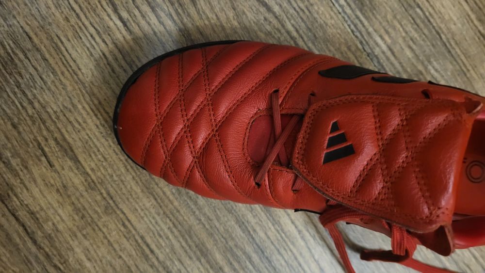 Футболни обувки стоножки Adidas 40,5 номер