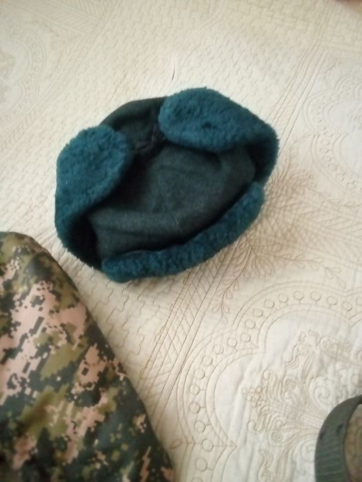 Комуфляж, бушлат, ремень, шапка