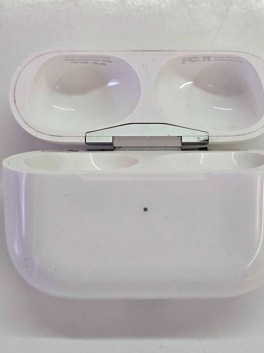 Оригинални Apple AirPods 2 Pro Lightning