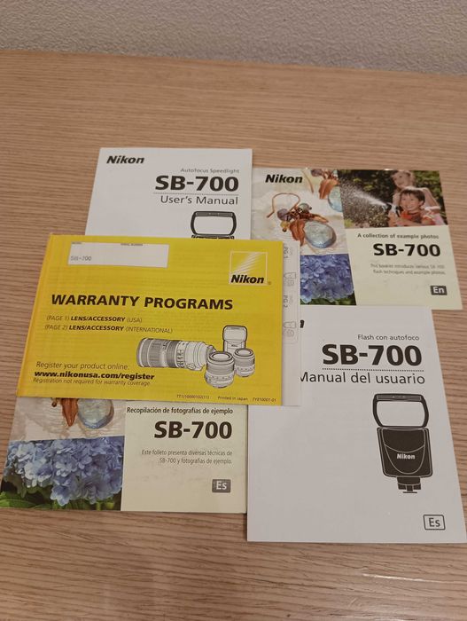 Вспышка Nikon SB-700 полный комплект