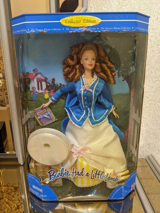 Барби и маленький ягнонок