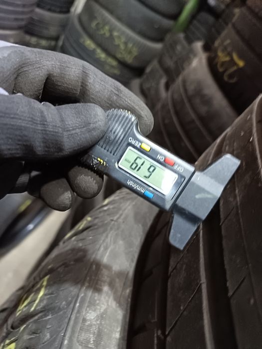 Anvelope vara 255 35 21 Bridgestone 5-6mm an 2019 și 2021