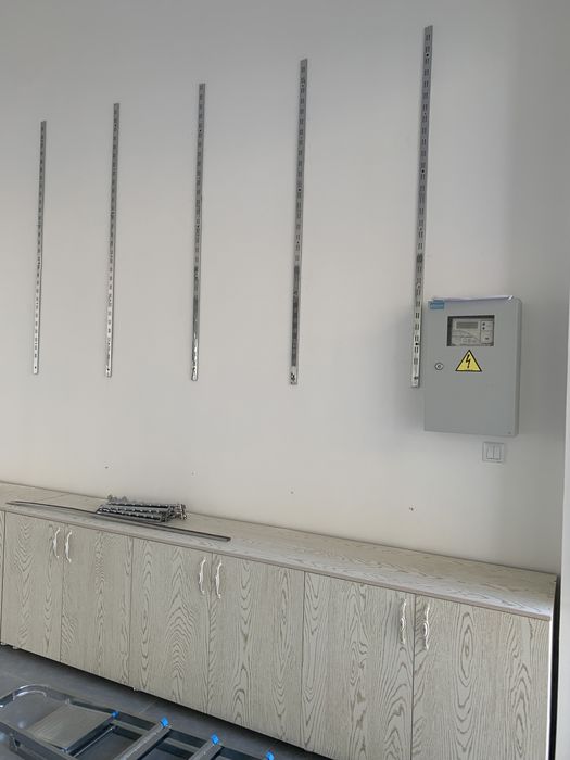 Ассалому алайком. Кийим дукон учун Витрина сотилади