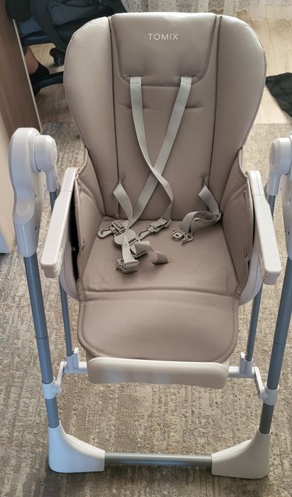 Стульчик для кормления.