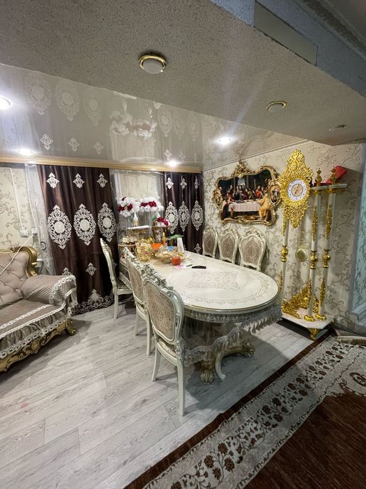 Продам коттедж на Высточном вдоль дороги