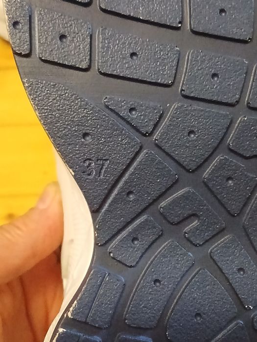 Маратонки NIKE Намаление