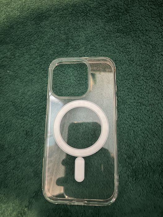 Husa Iphone 16 Pro cu MagSafe