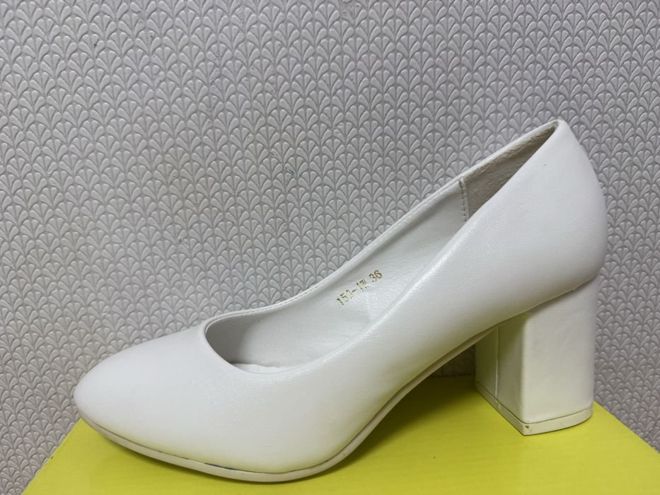 Туфли белая 34 -35 размер