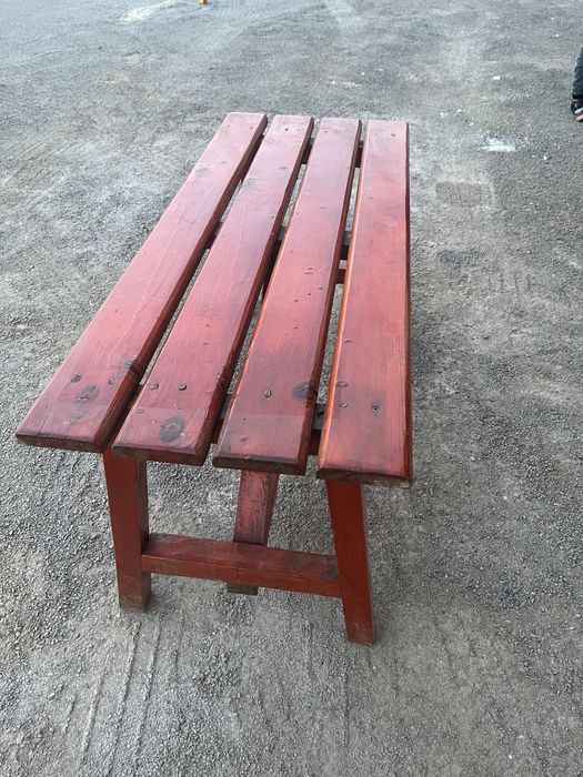 Кушетки, вешалки, столы