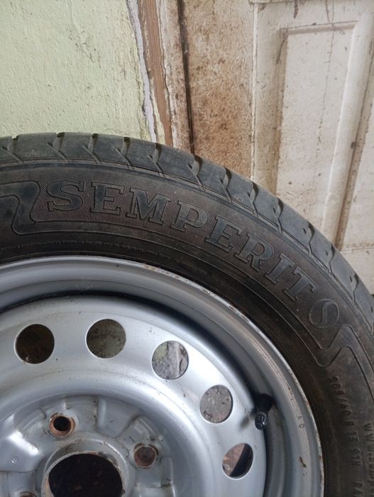 Продам колесо в сборе безкамерка