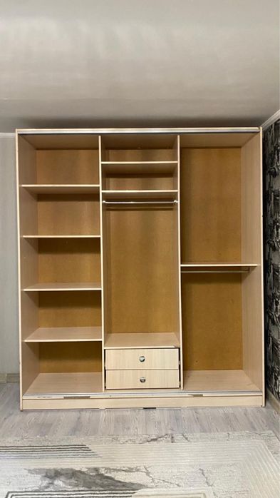 Срочно продам шифоньер