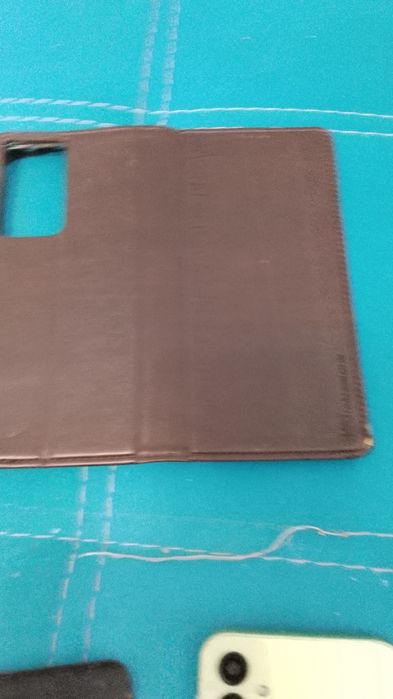 Продам нерабочие гаджеты и чехол