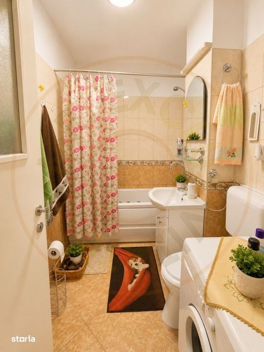 De vanzare Apartament 2 camere Micro 17