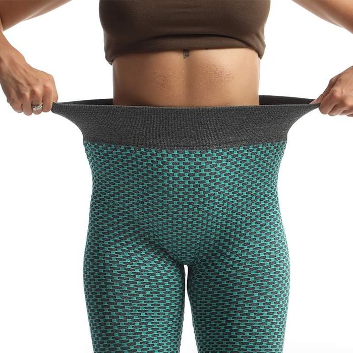 Дамски спортни клинове и бюстиета