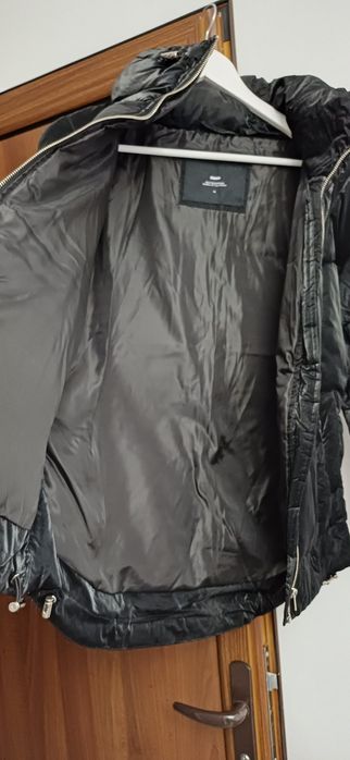 Geaca neagra de iarna