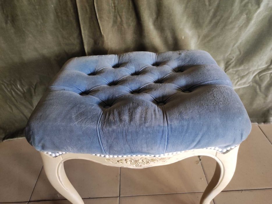 Taburet mic pentru salon sau living