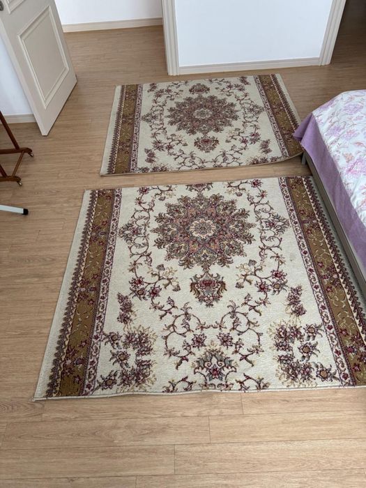 Продам дорожку и прикроватные